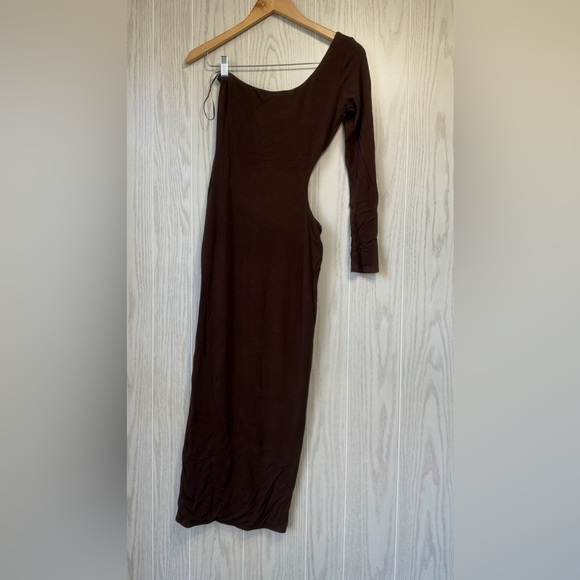 Naked Wardrobe Womens Size L Off The Shoulder Chocolate Brown Dress EUC - Picture 4 of 5